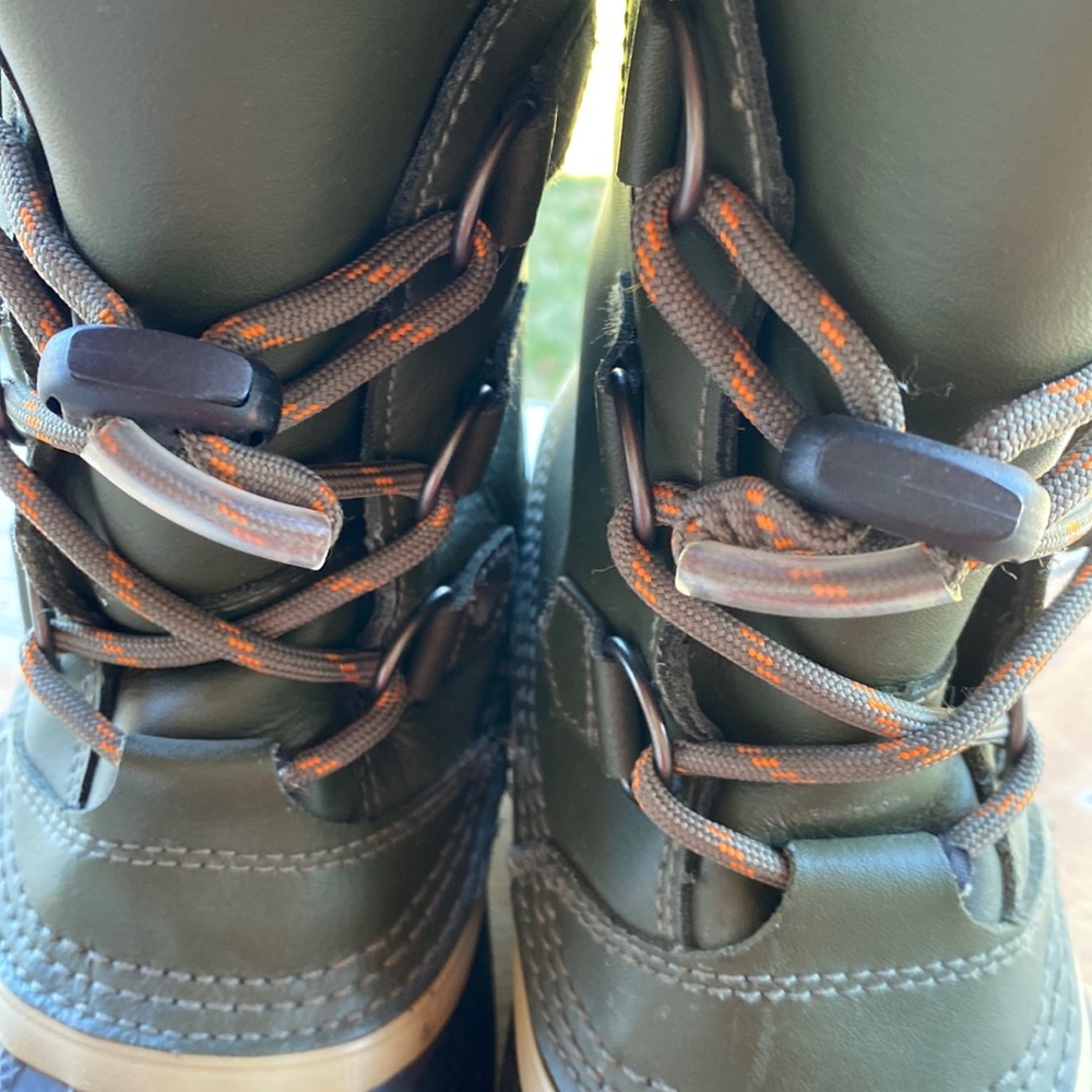 Kids Sorel winter boots size 3 - Picture 9 of 13